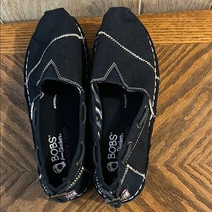 Skechers women’s, navy, Bobs, size 6